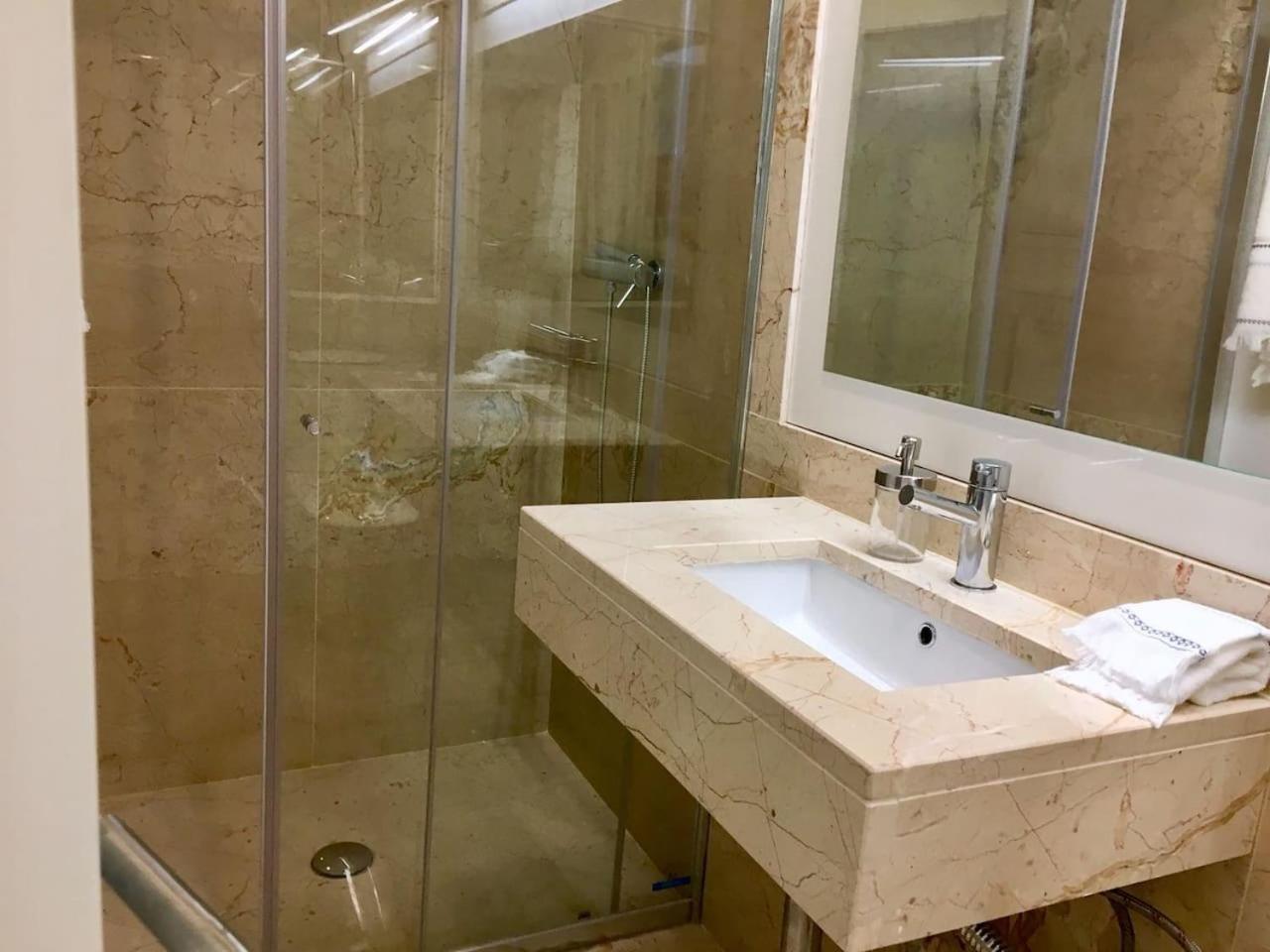 Exquisit Flat Left Appartement Lissabon Buitenkant foto